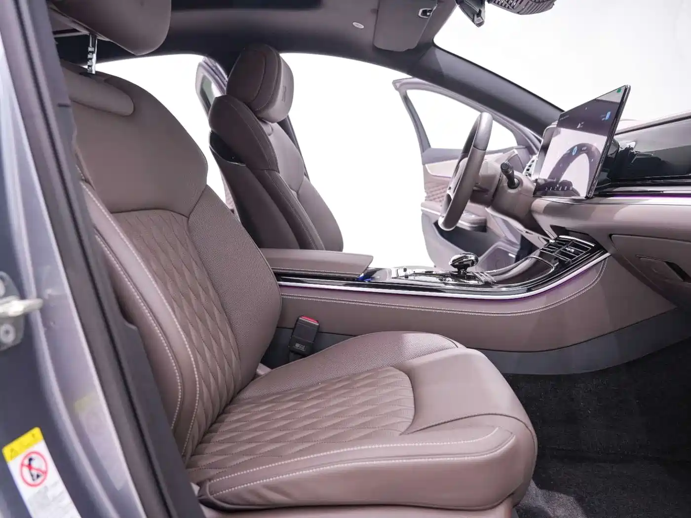 BYD Han 2023 EV Champion Edition 605KM FWD Premium фото 25