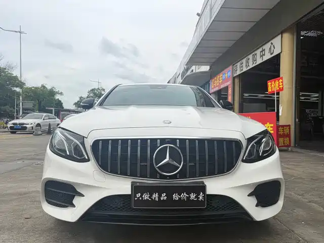 Mercedes-Benz E-Class 2017 E 200 Sport 4MATIC — фото 3