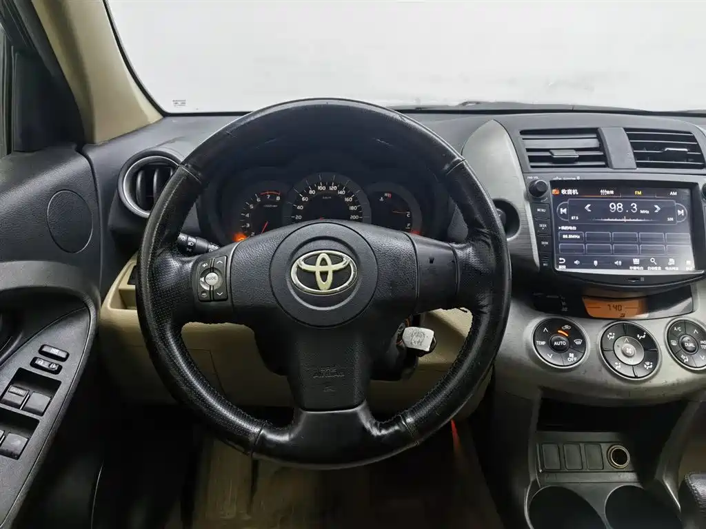 Toyota RAV4 Rongfang 2012 Styling Edition 2.0L Automatic 4WD фото 11