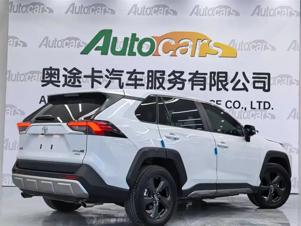 Toyota RAV4 Rongfang 2022 2.0L CVT 4WD Trend Edition фото 4