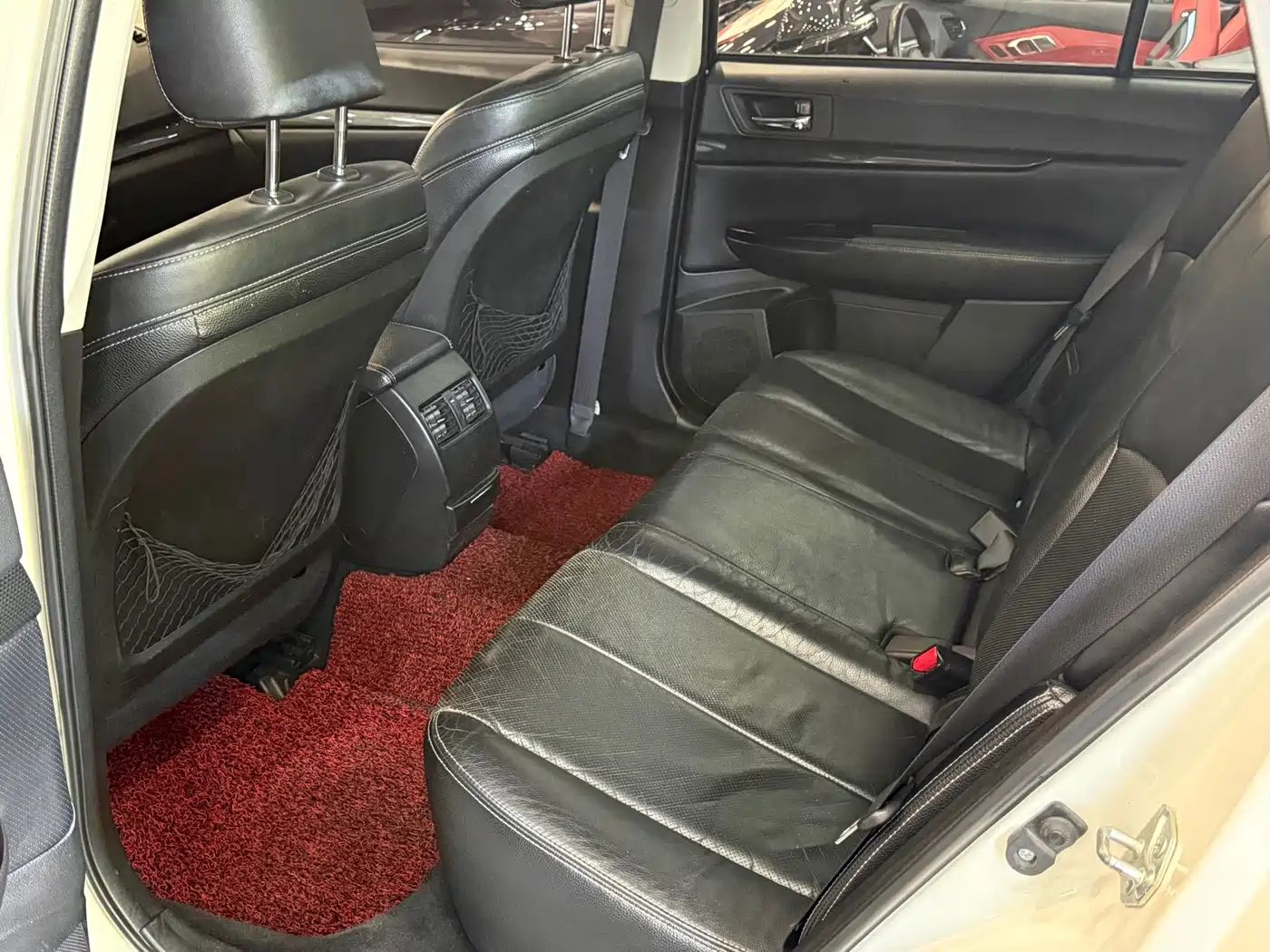 Subaru Outback 2012 2.5i Luxury Edition фото 4