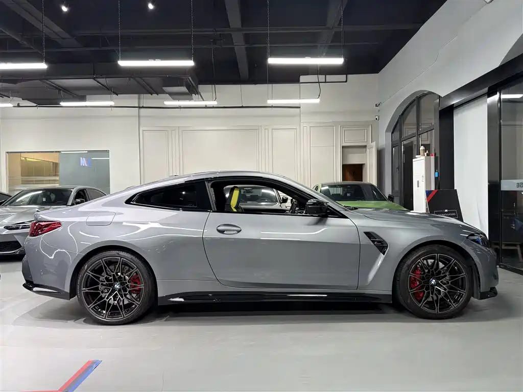 BMW M4 2025 2024 BMW M4 Coupe M xDrive Competition