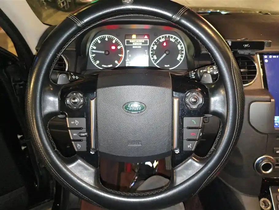 Land Rover Discovery 2014 3.0 SC V6 SE фото 15