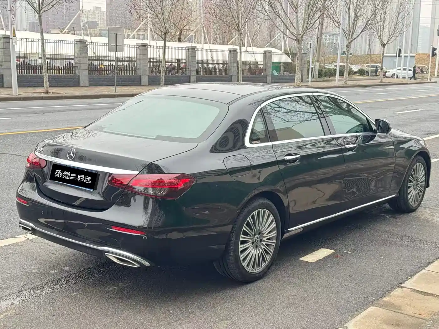 MERCEDES-BENZ E CLASS