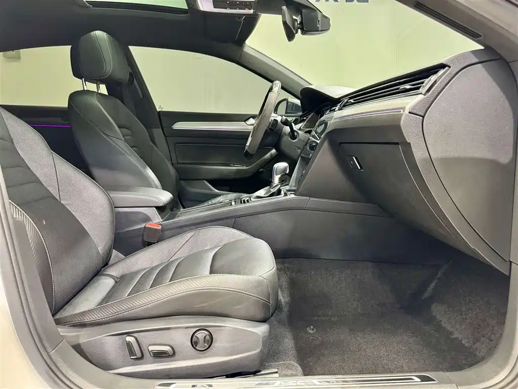 Volkswagen FAW-Volkswagen CC 2020 330TSI Glamour Version China VI фото 19