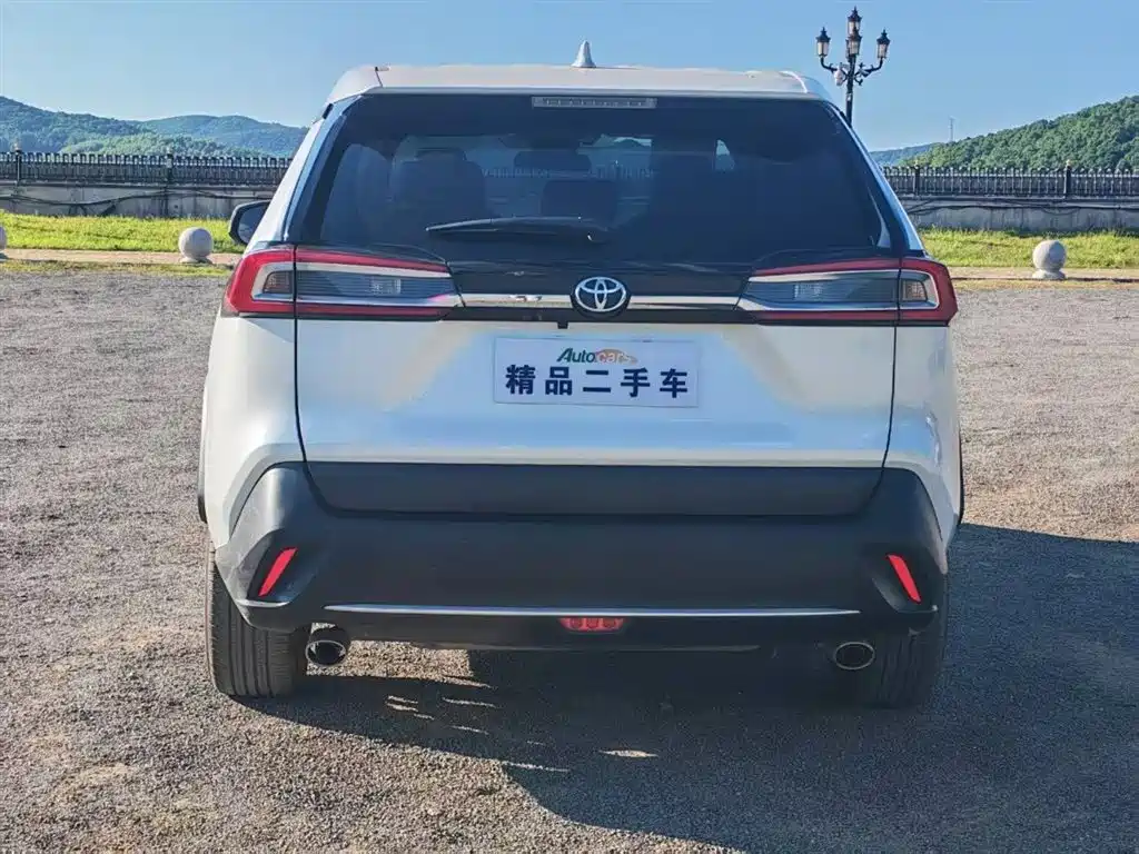 Toyota Wildlander 2022 2.0L CVT 4WD Knight Edition фото 4