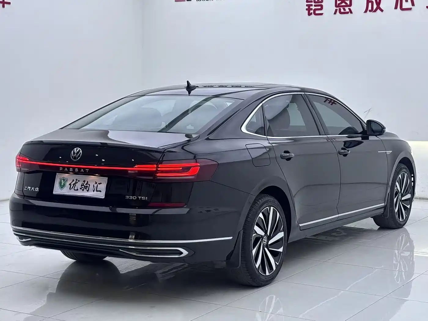 Volkswagen Passat 2024 330TSI Elite Edition фото 5