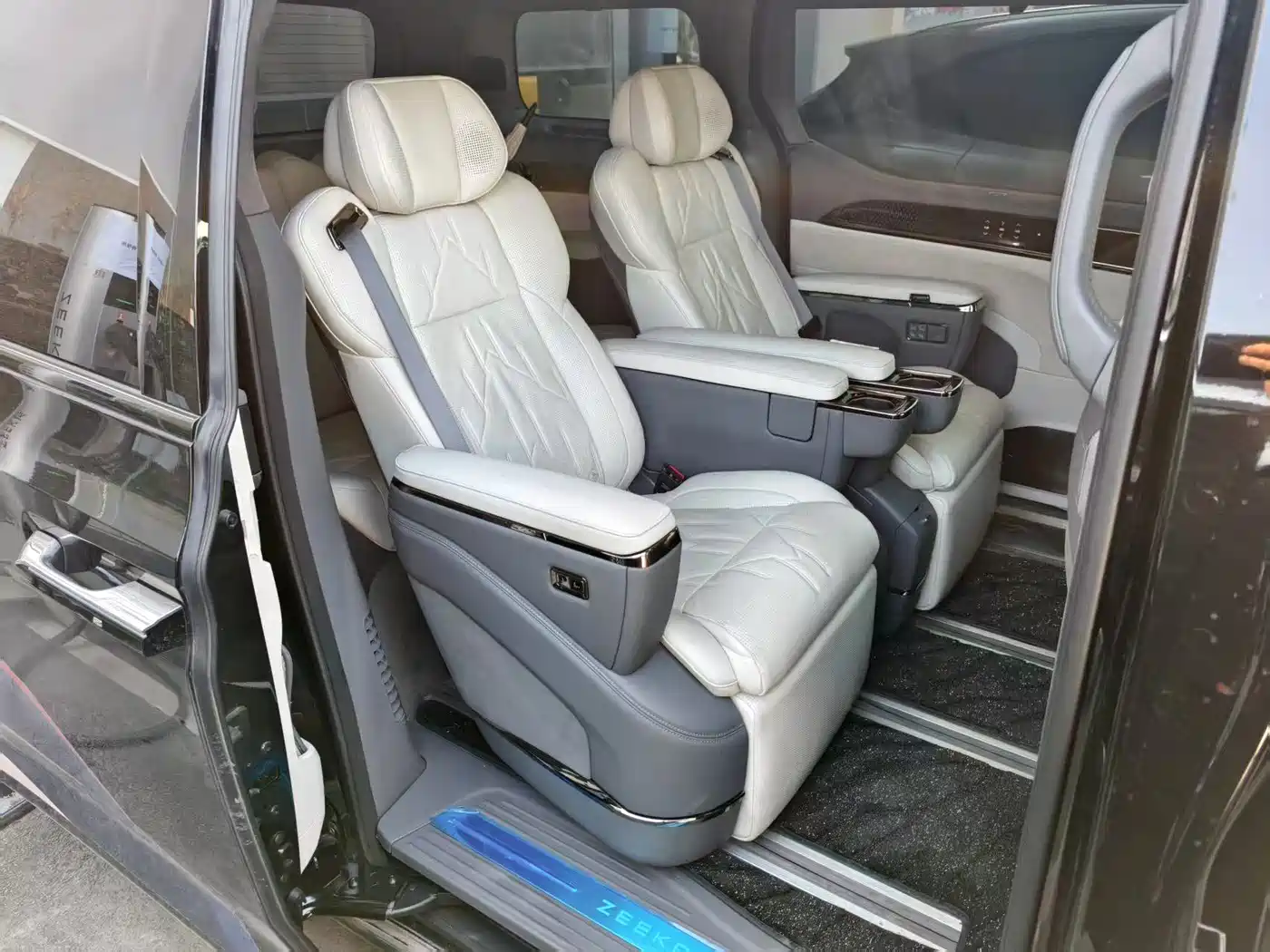 ZEEKR EXTREME KRYPTON 009