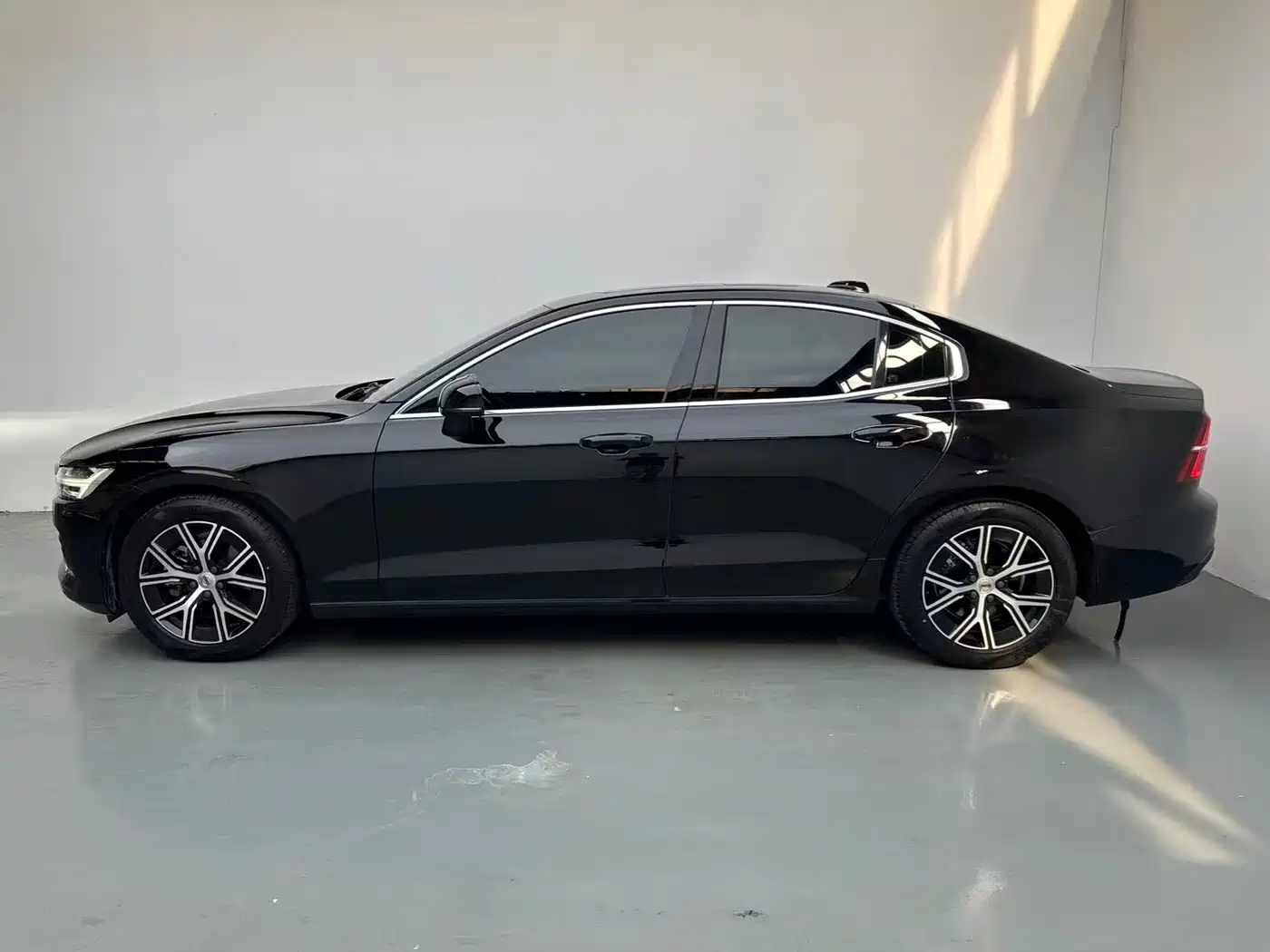 Volvo S60 2024 2024 B4 Elegance Luxury Edition