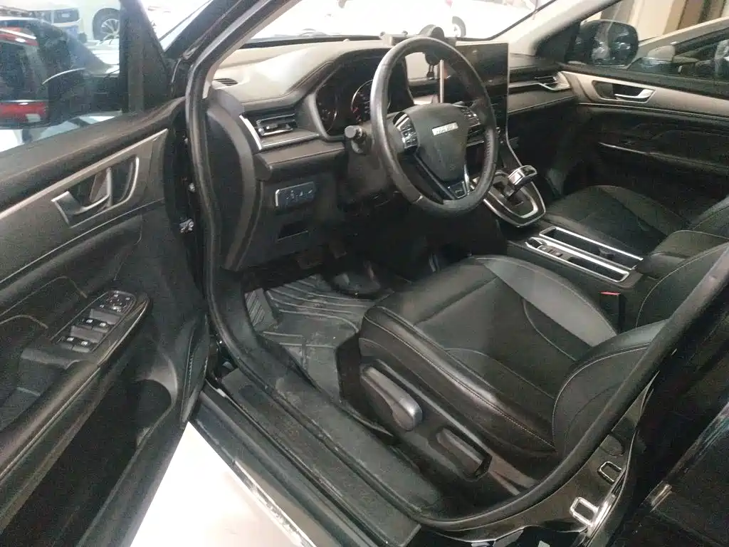 Фото 16 - Haval M6