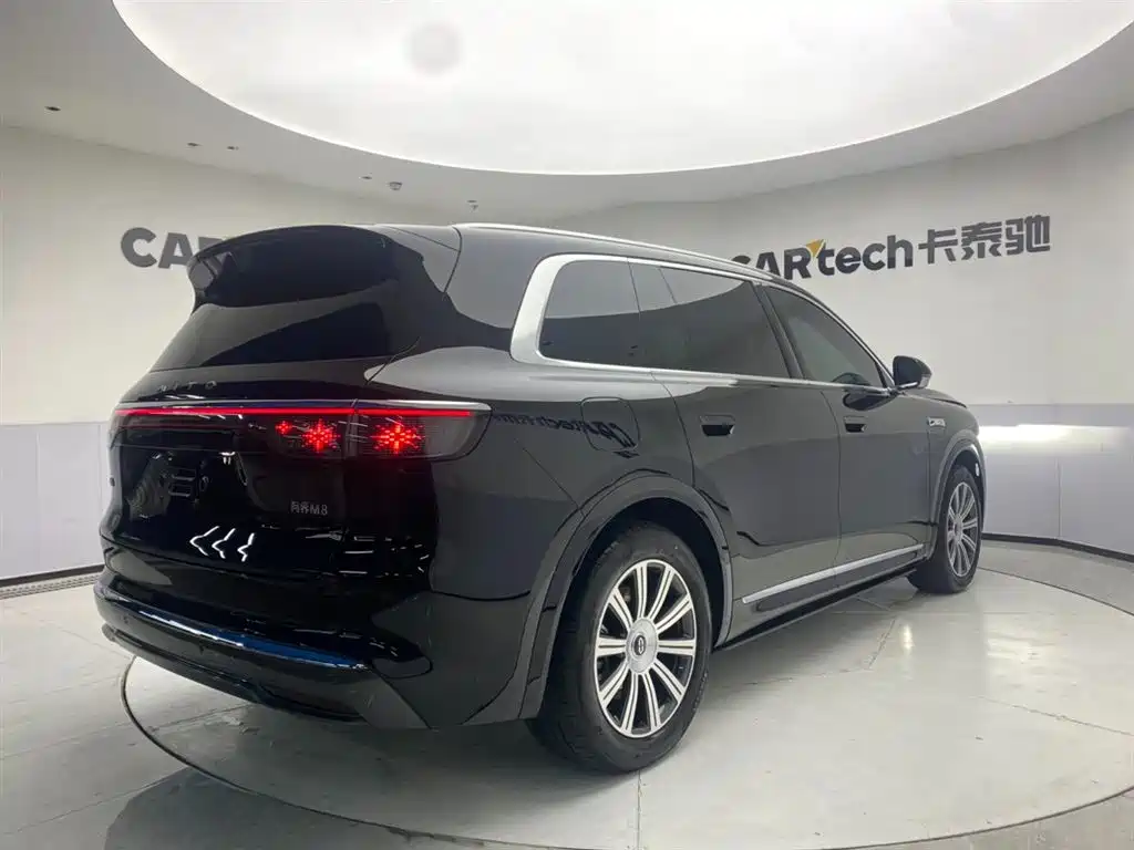 AITO Wenjie AITO M8 2025 Model Extended Range Max+ Edition 53.4kWh 6-Seater фото 5