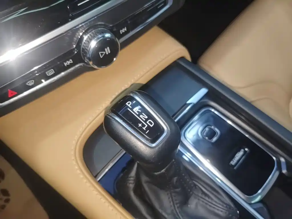 Volvo V90 2019 2017 Cross Country T5 AWD Smart Edition