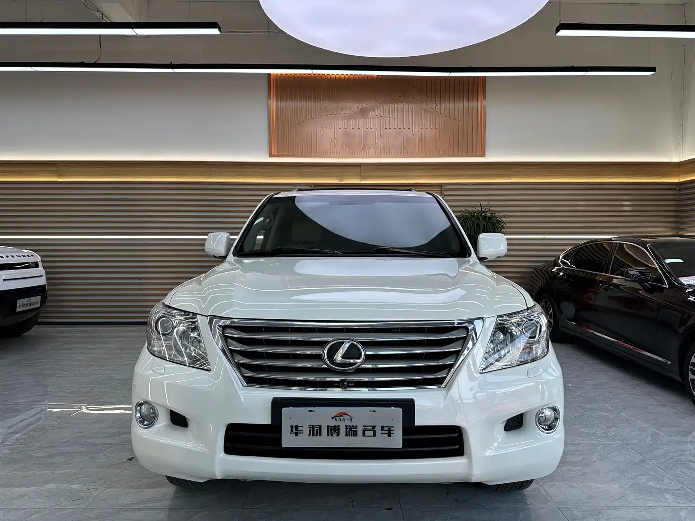 Lexus LX 2009 570 фото 2