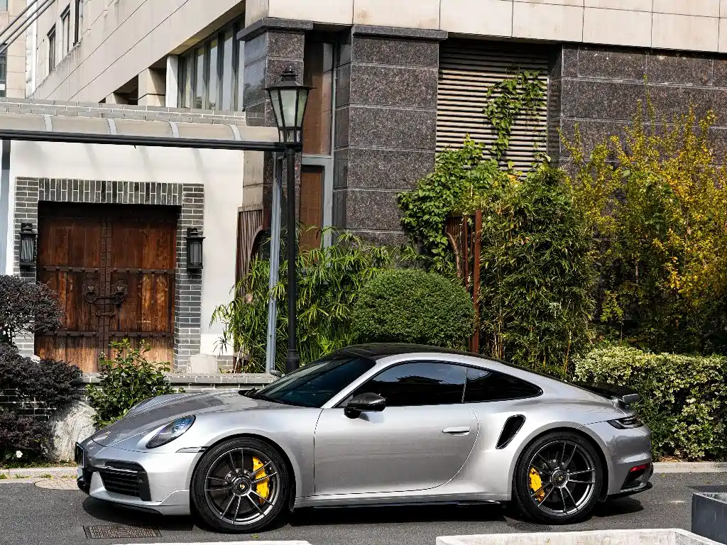 Porsche 911 2022 Turbo S 3.7T фото 3