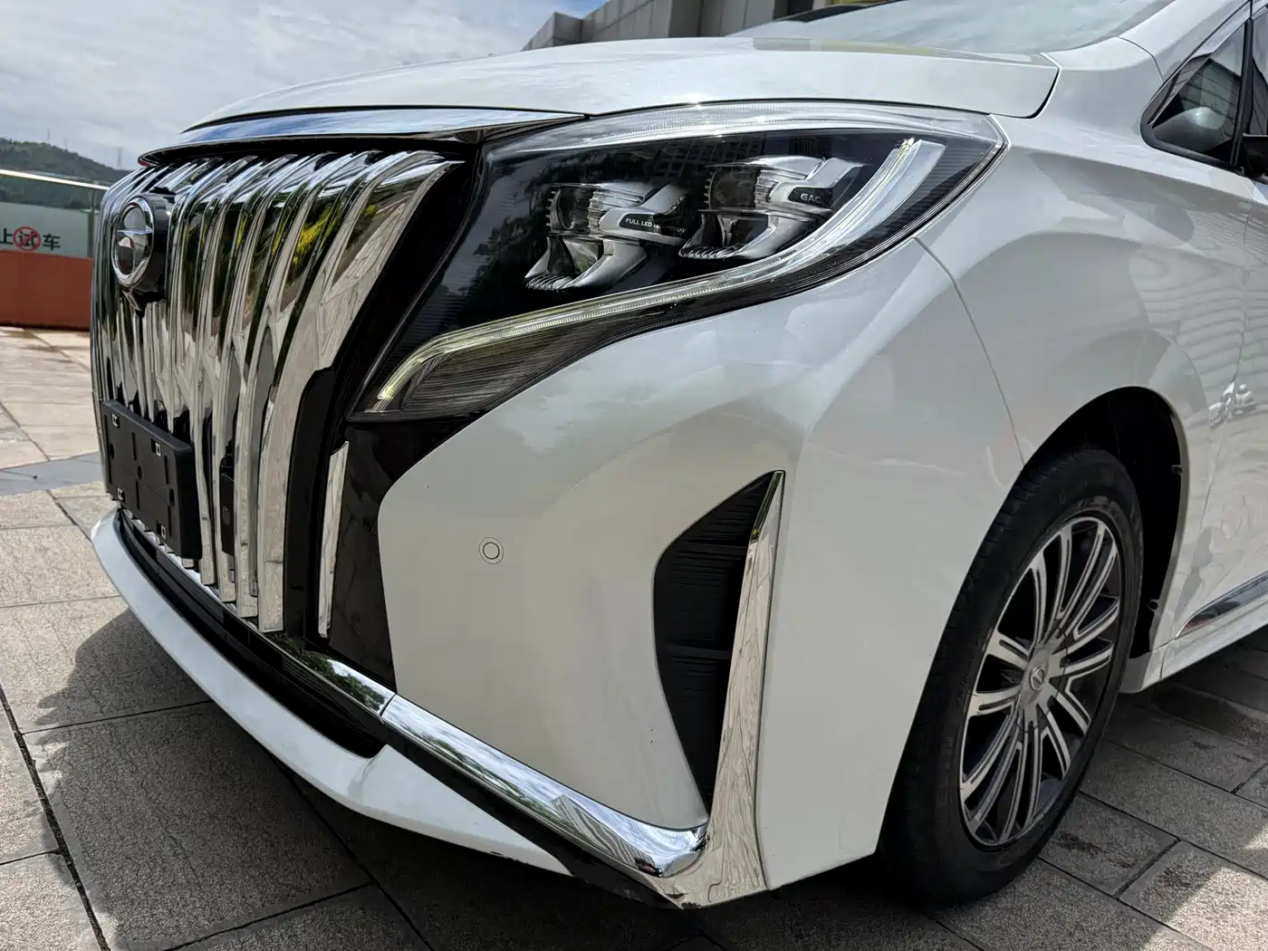 GAC TRUMPCHI M8
