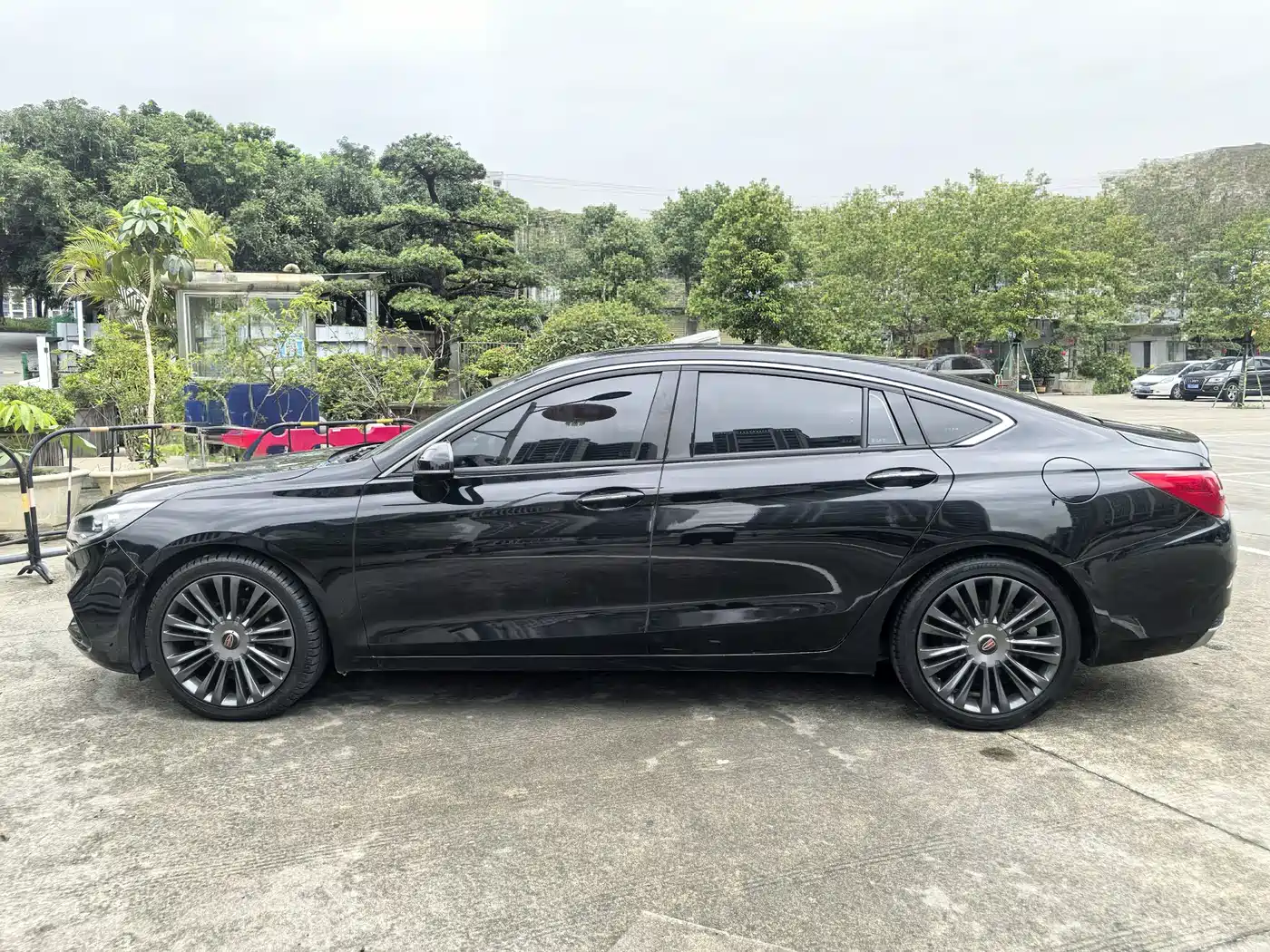 Hongqi H5 2020 1.8T Automatic Smart Connection Qi Enjoy Edition фото 14