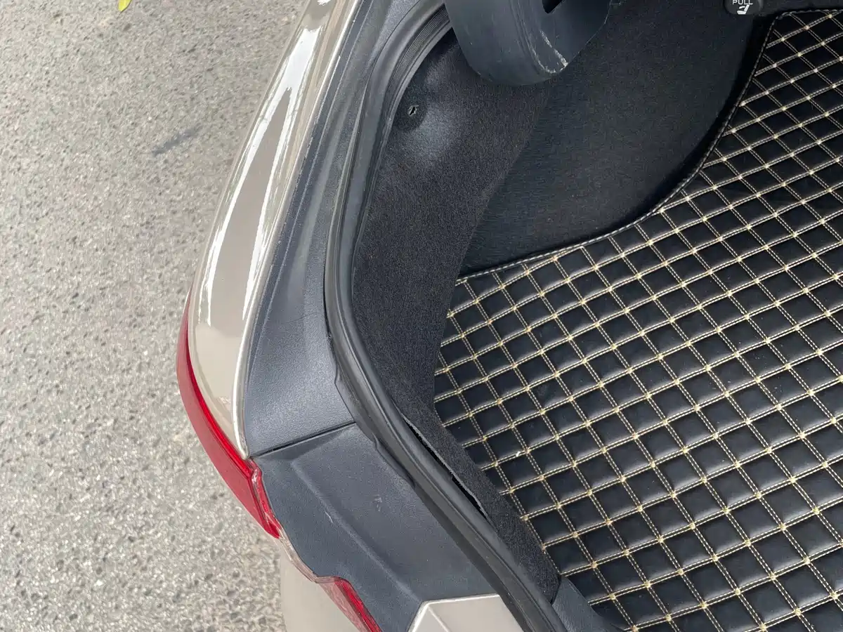 Toyota Camry 2018 Hybrid 2.5HQ Platinum фото 19