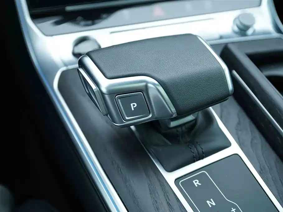 Audi A6L 2024 45 TFSI quattro Premium Dynamic фото 9