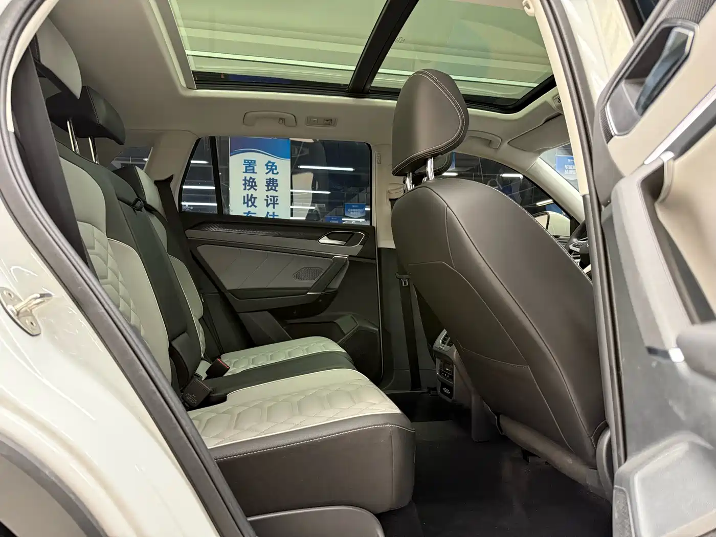 Volkswagen Tayron 2024 330TSI 2WD Luxury Plus Advanced фото 11