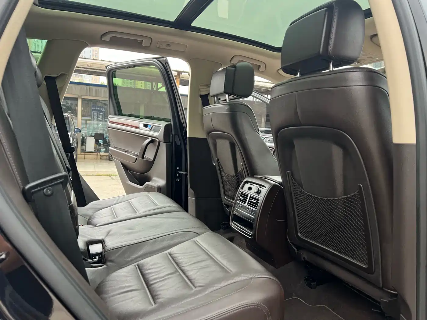 Фото 8 - Volkswagen Touareg