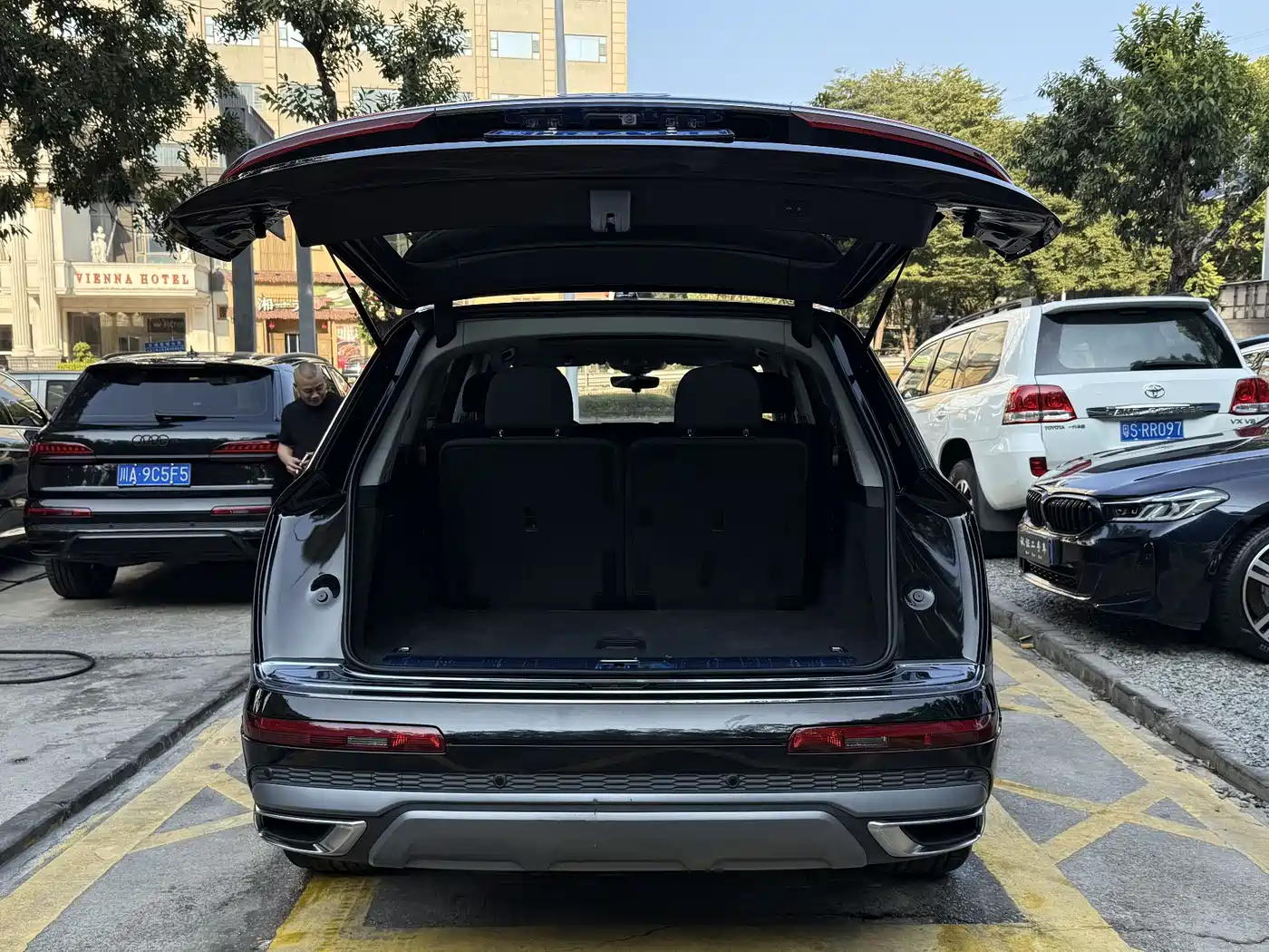 AUDI Q7