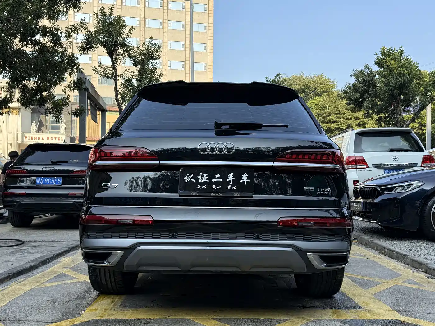 AUDI Q7