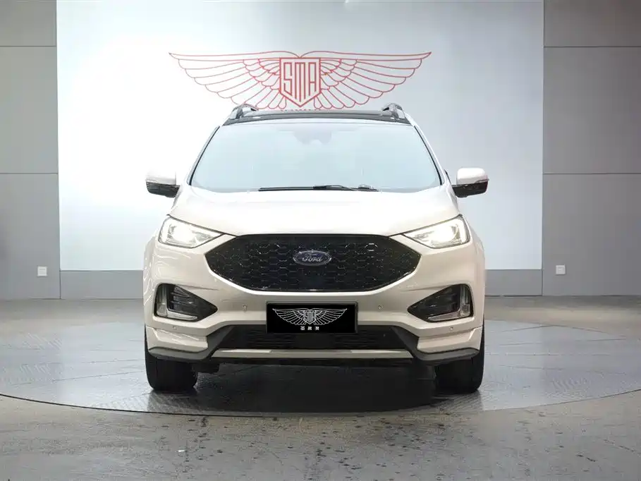Фото 2 - Ford Edge