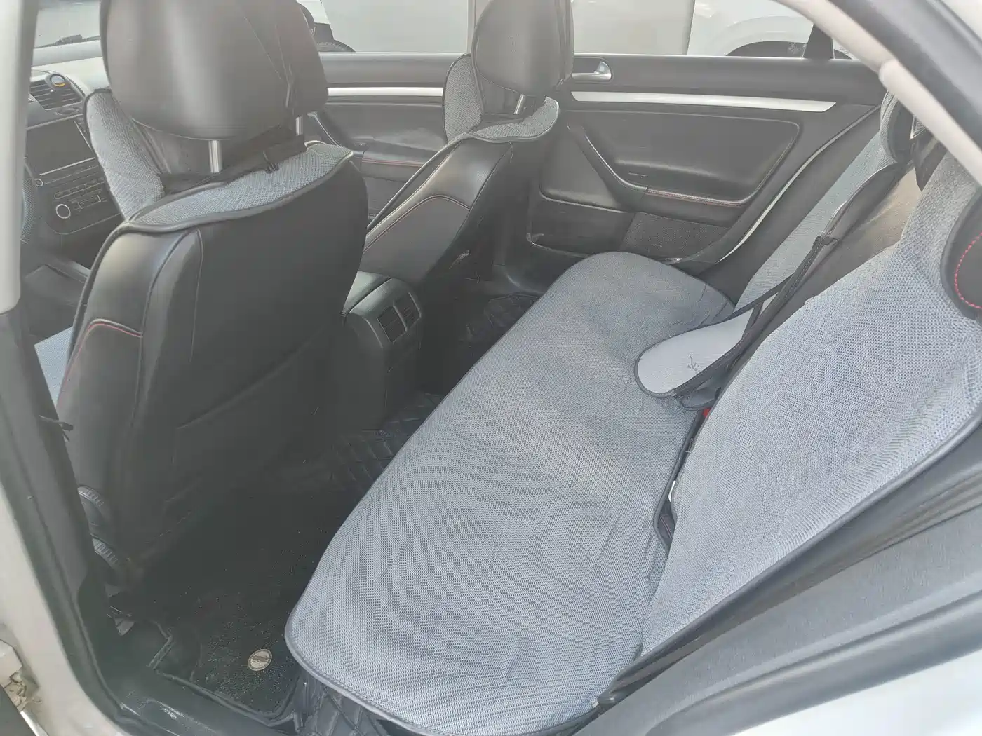 Volkswagen Sagitar 2011 2011 1.8TSI Manual Champion Edition