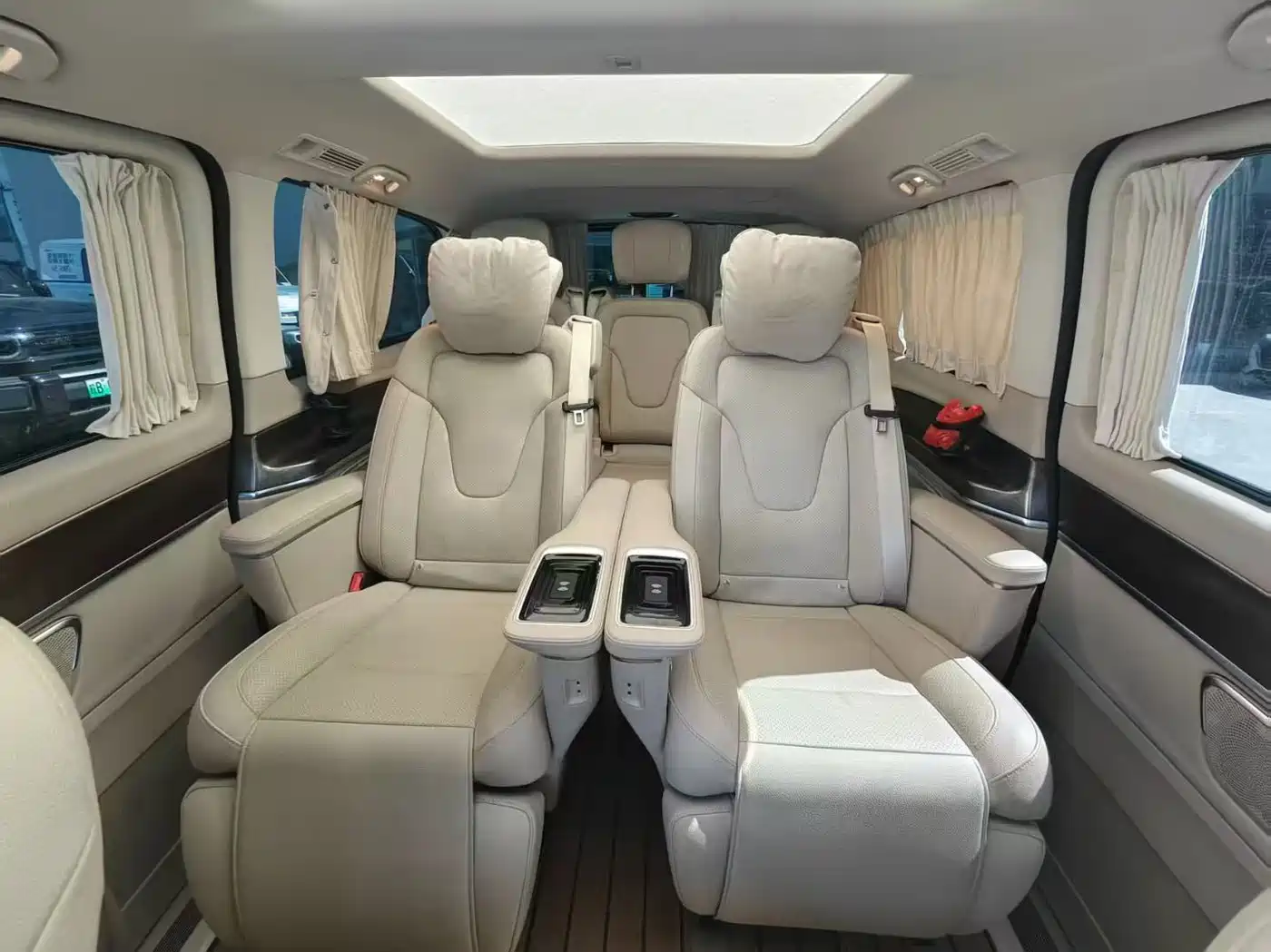 MERCEDES-BENZ V CLASS