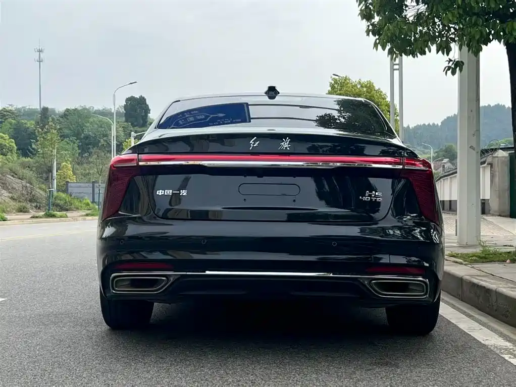 Hongqi H5 2023 2.0T Auto Smart Connect Flag Comfort фото 8