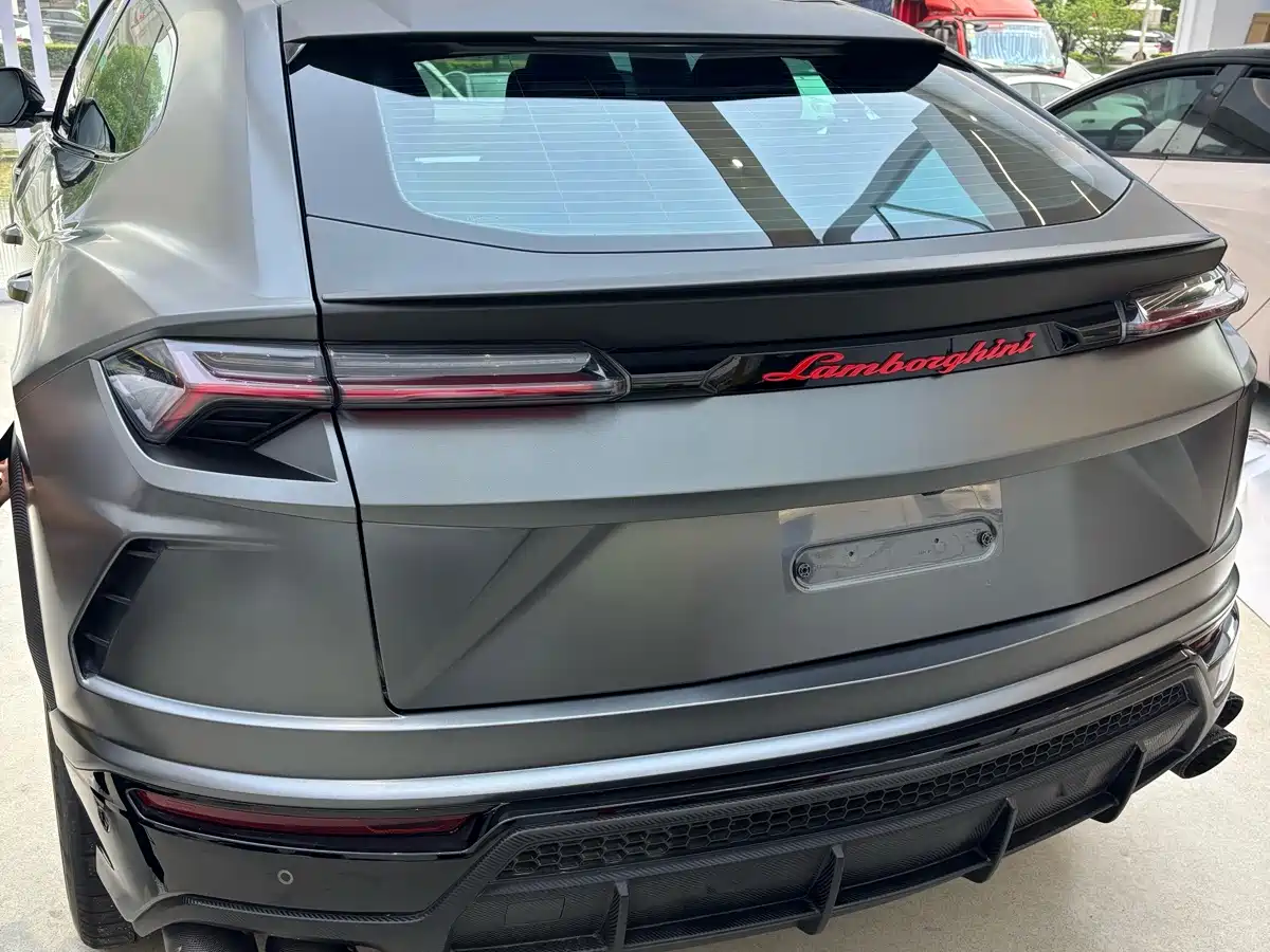 Фото 15 - Lamborghini Urus