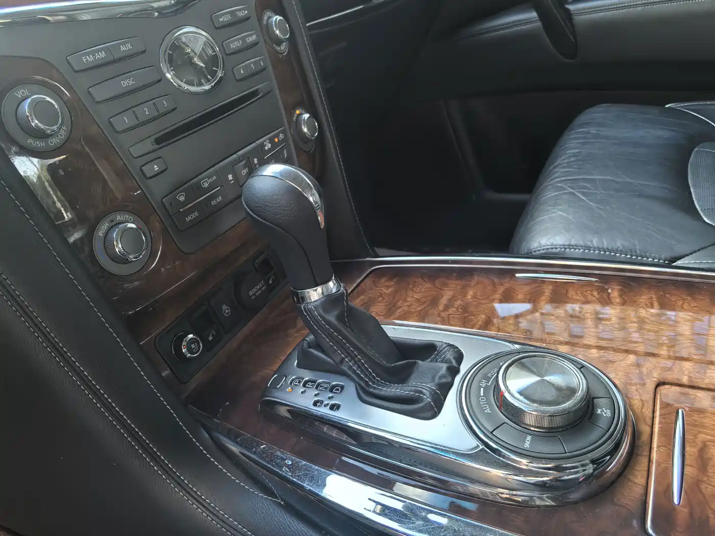 Infiniti QX80 2016 2016 5.6L 4WD