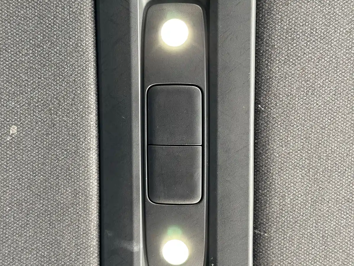 Toyota C-HR 2018 2.0L Luxury Edition China V фото 33