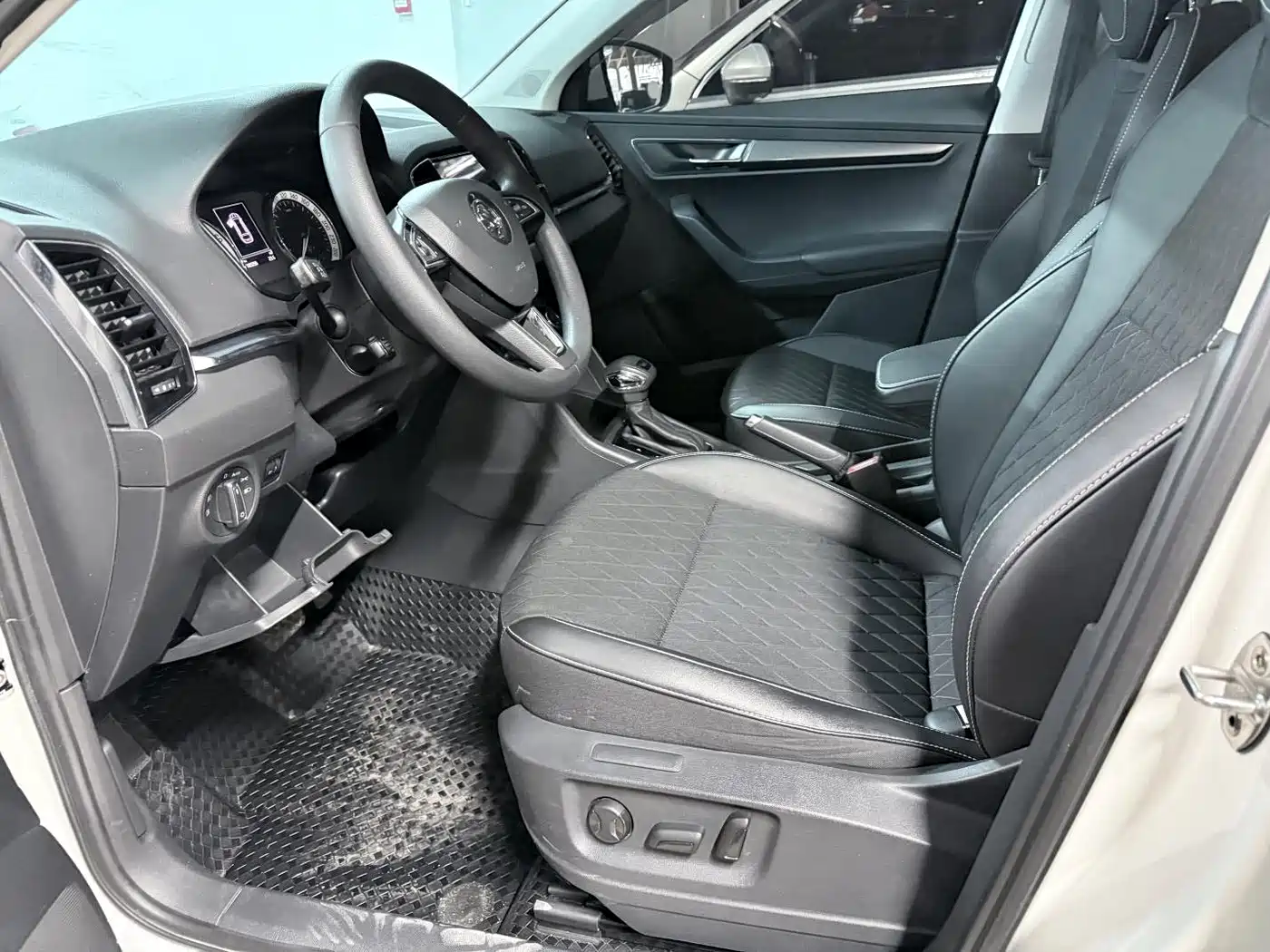 Škoda Karoq 2018 TSI280 Luxury Edition China V фото 7