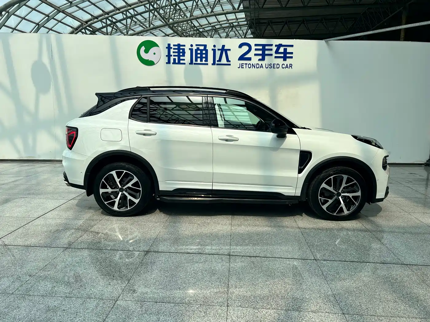 Lynk & Co 01 2021 2.0TD AWD Halo Sport фото 3