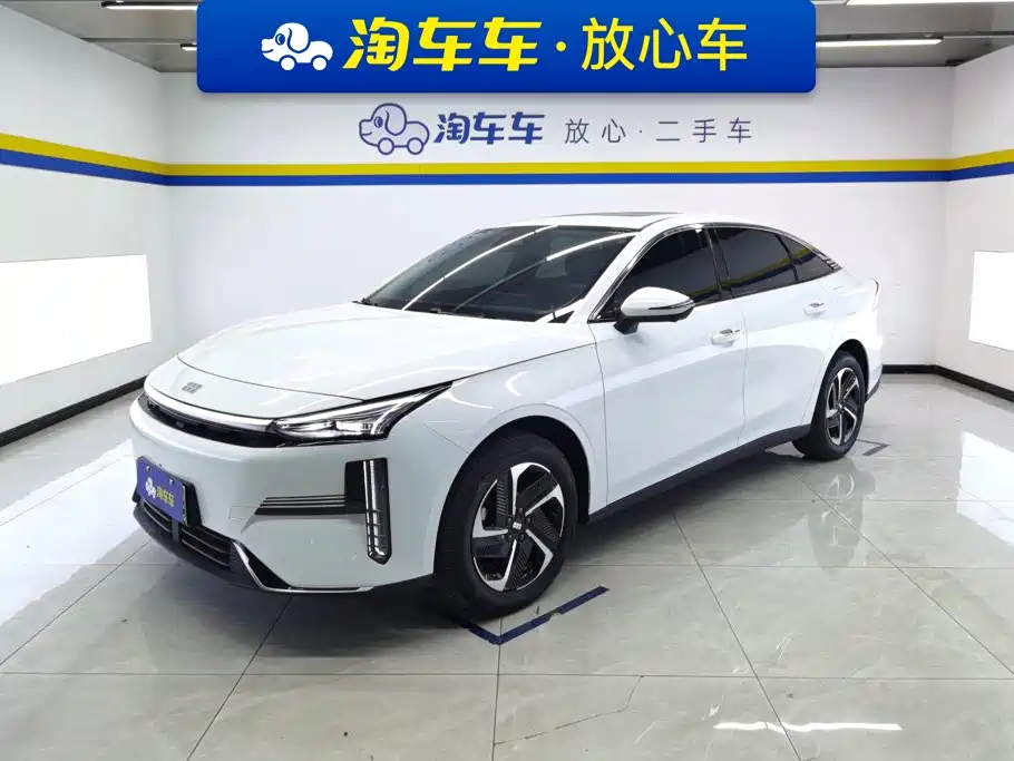 Geely Galaxy Galaxy L6 2026 2025 EM-i 140km Starship Edition