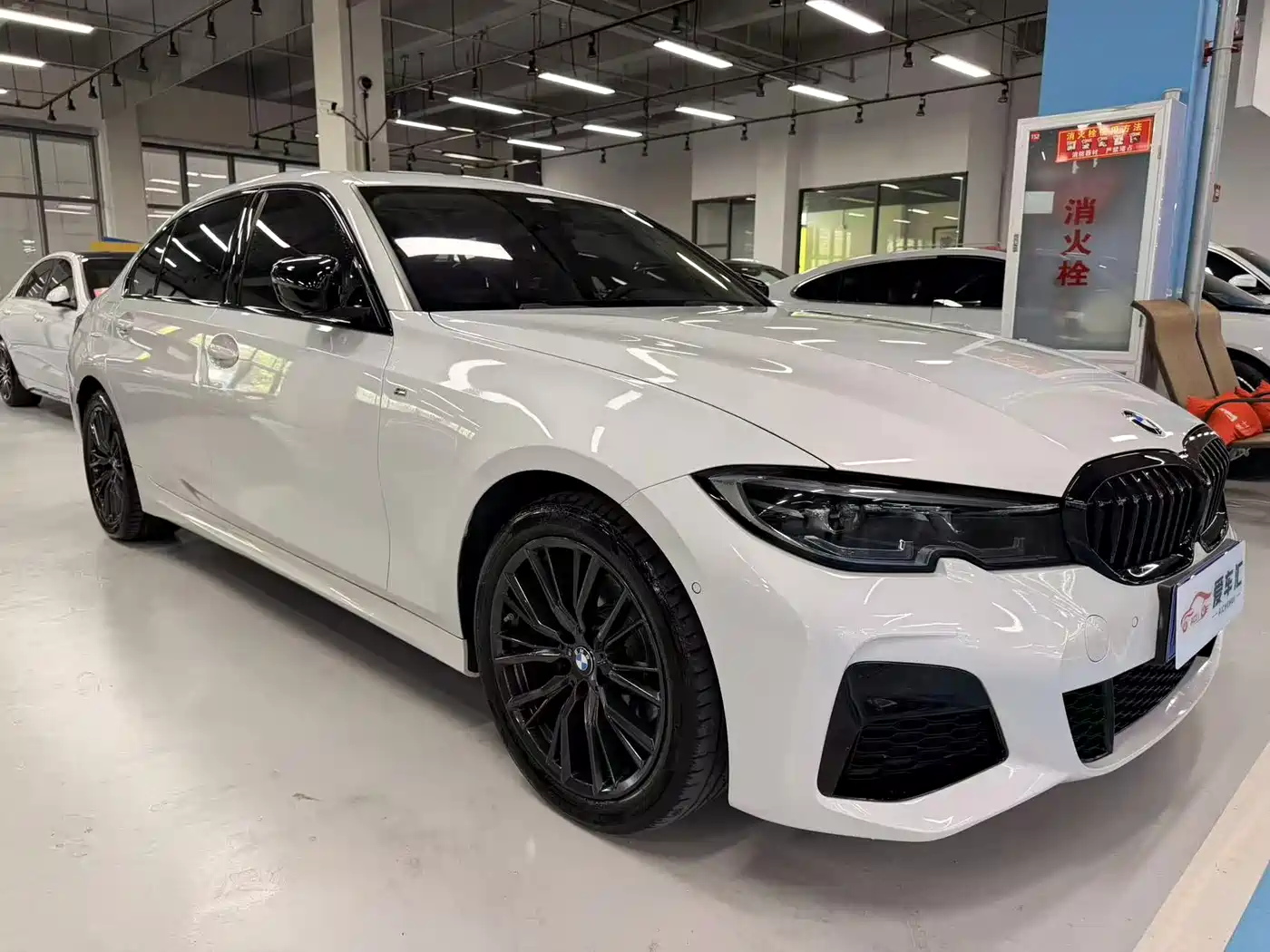 BMW 3 Series 2021 325Li M Sport Night Edition фото 3