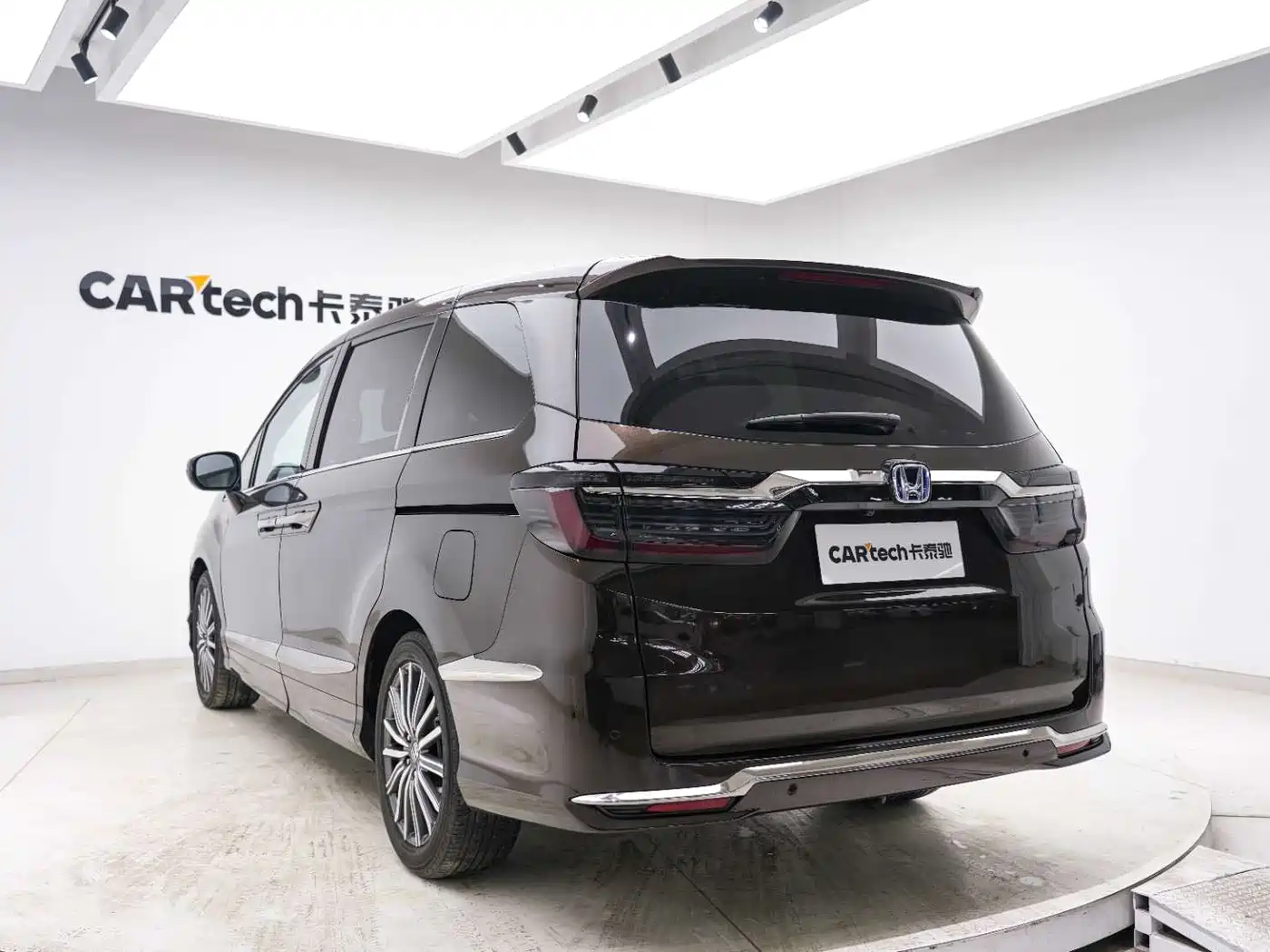 Honda Elysion 2023 2022 2.0L e:HEV Luxury