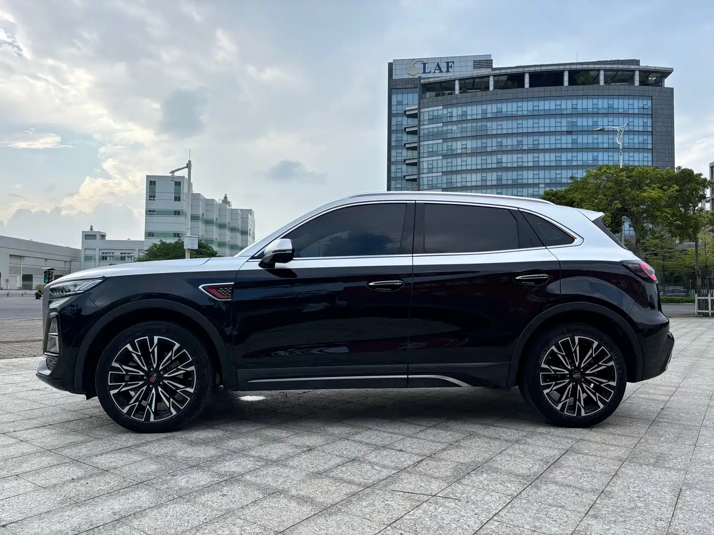 Hongqi HS5 2025 2.0T 4WD Qixiang Pro фото 9