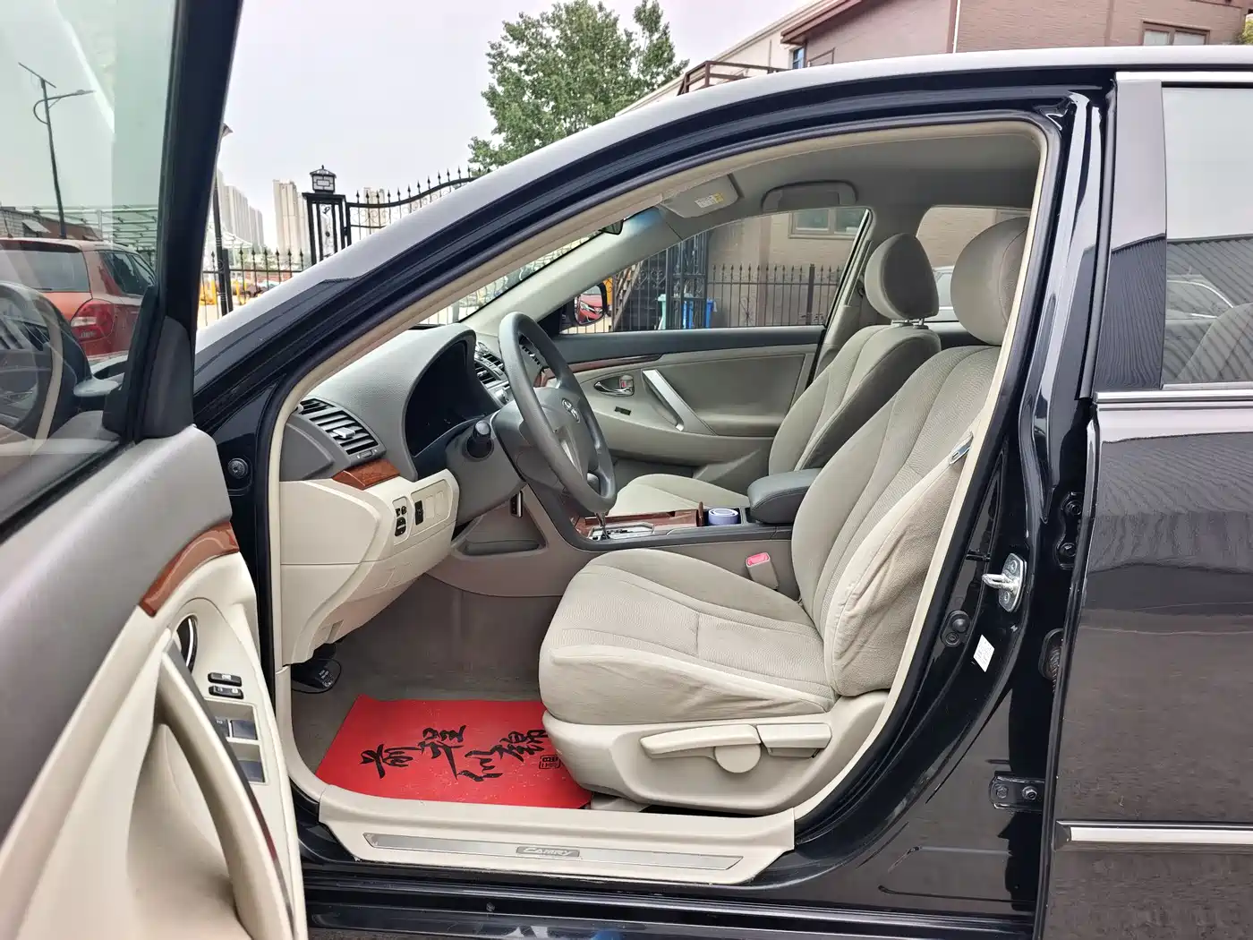 Toyota Camry 2013 200E Classic Elite Edition фото 4