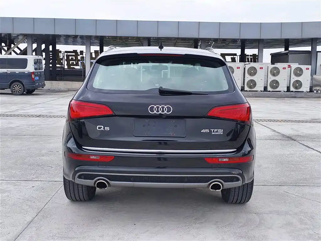 Audi Q5 (Import) 2013 45 TFSI quattro Sport фото 4