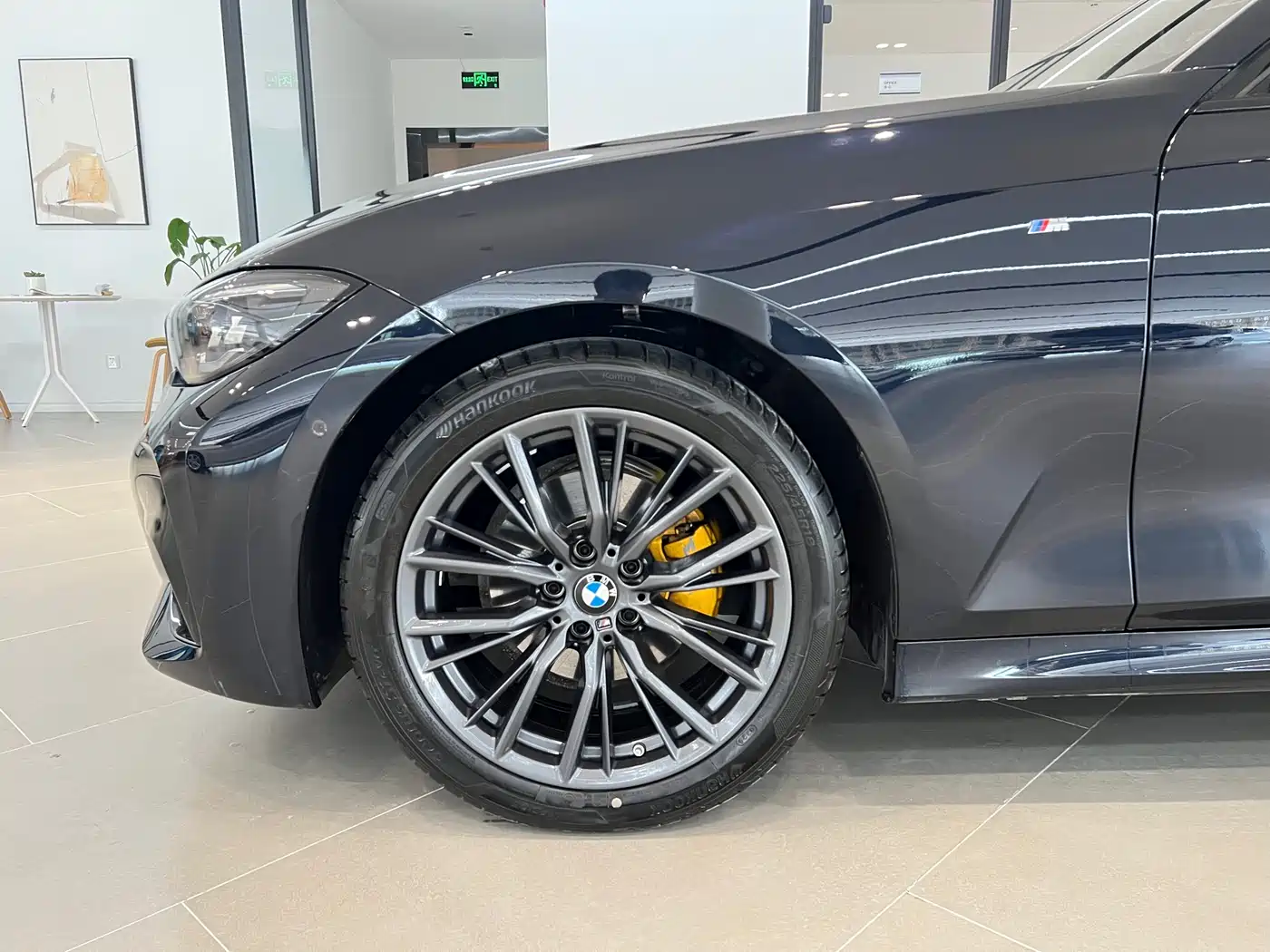 BMW 3 Series 2022 325i M Sport Shadow Edition фото 18