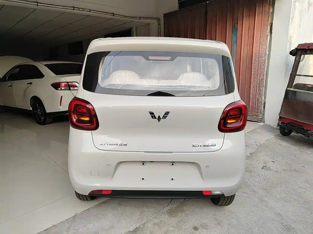 Wuling Motors Hongguang MINIEV 2026 2025 4-Door Advanced