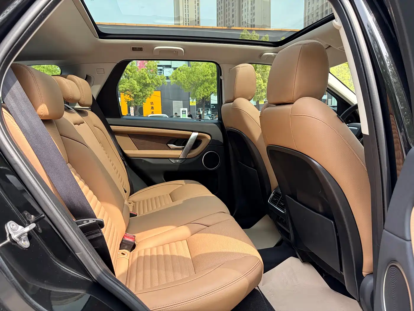 Land Rover Discovery Sport 2024 Performance Technology Edition фото 20