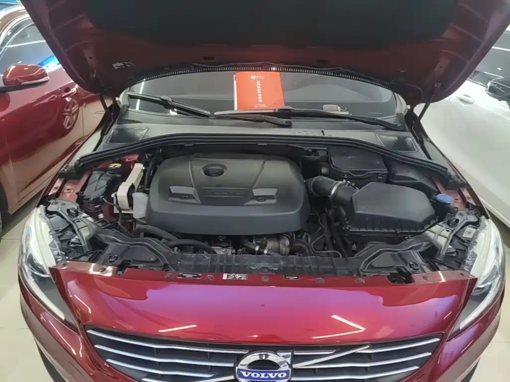 Фото 20 - Volvo V60