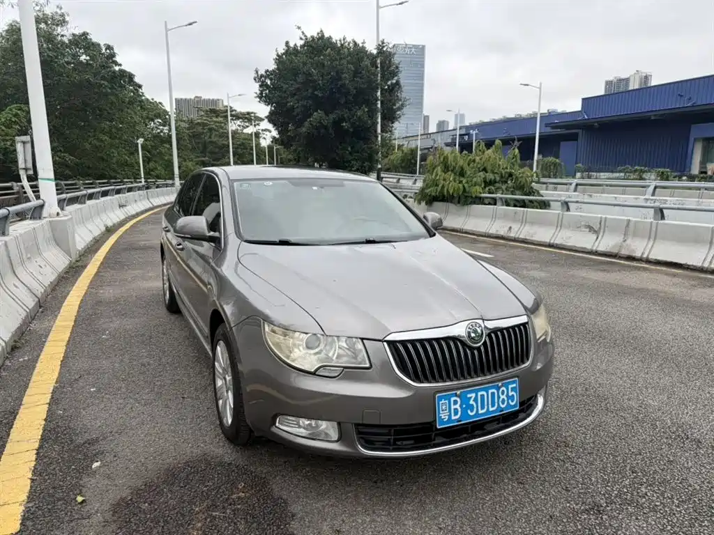 Škoda Superb 2012 1.8TSI Automatic Noble Elegance Edition фото 2