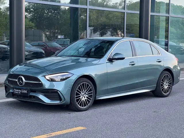 Mercedes-Benz C-Class 2025