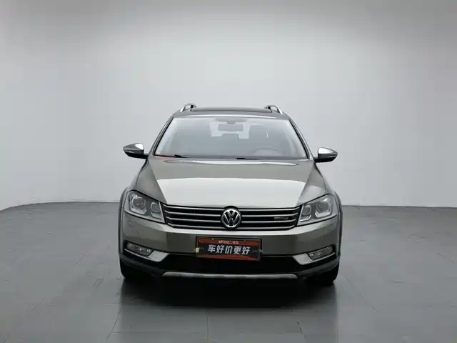Volkswagen Magotan (Import) 2012 Wagon 2.0TSI 4WD Luxury — фото 3