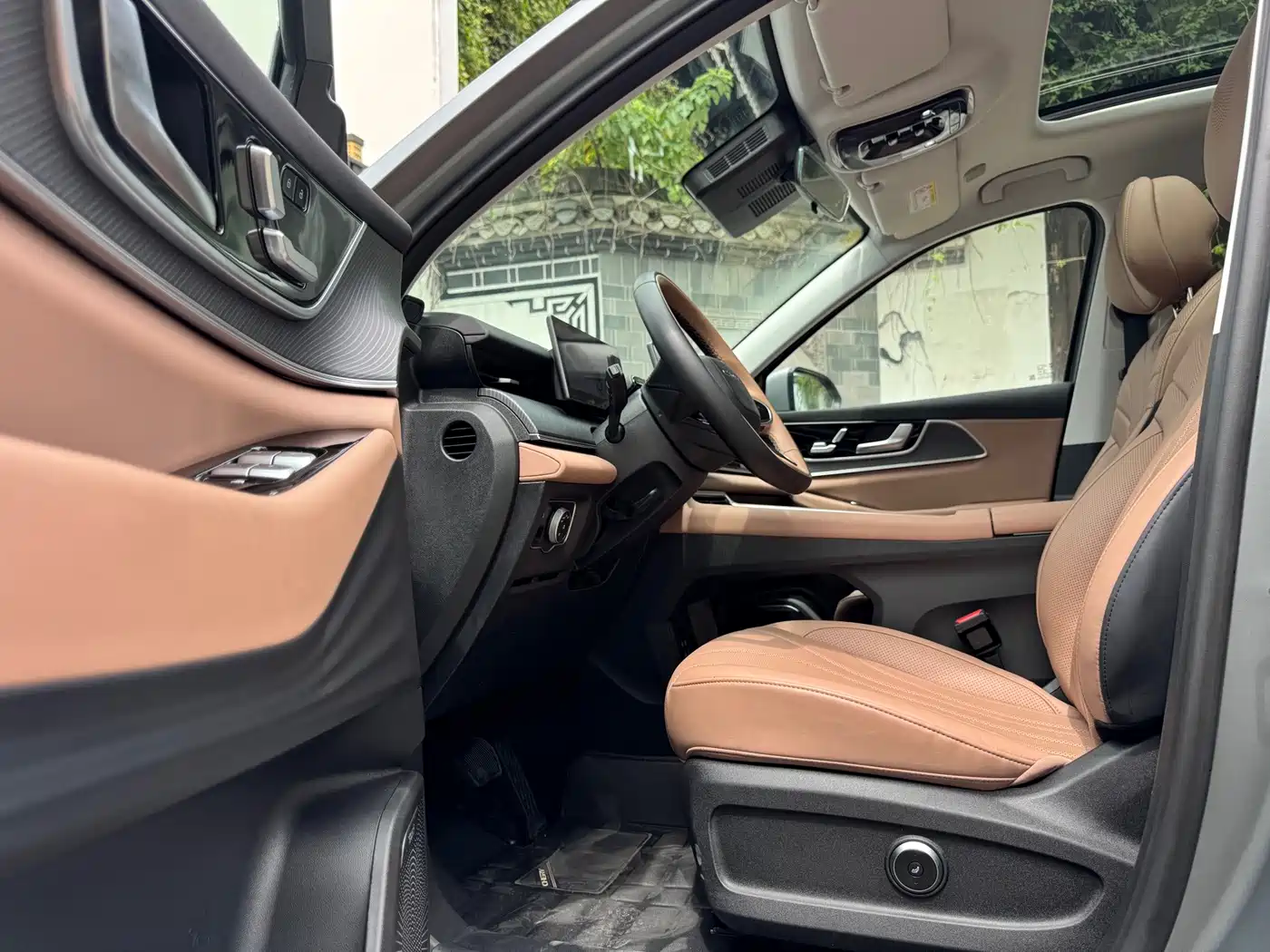 Chery Tiggo 8L 2024 2024 2.0T 2WD Premium 5-seater