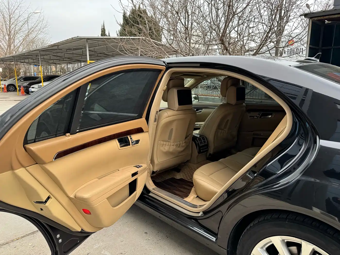 Mercedes-Benz S-Class 2012 S 300 L Luxury Grand Edition фото 14